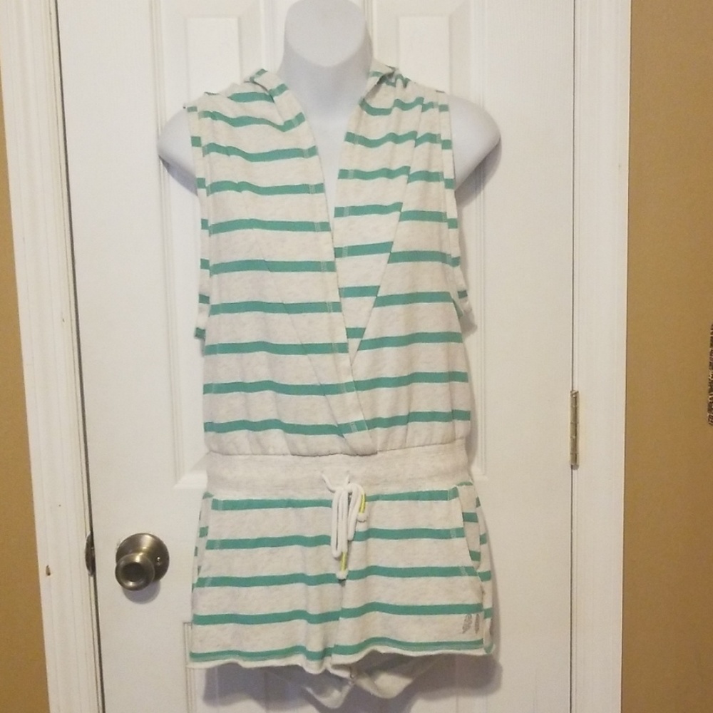 Victoria secret jumper size XS